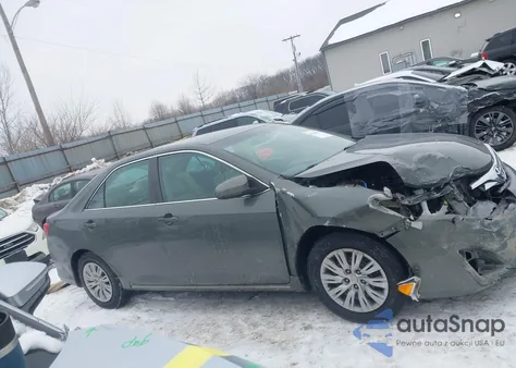 2013 Toyota Camry Le z USA, uszkodzony, nr VIN 4T4BF1FKXDR315037